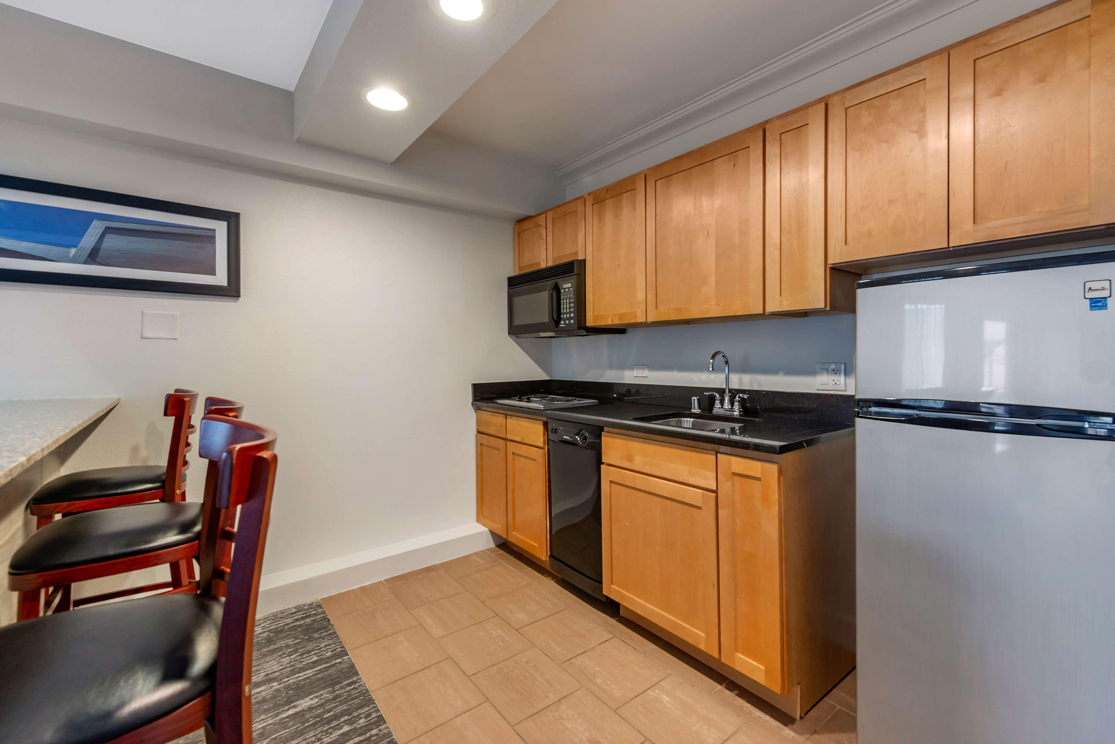 Best Western Premier Denver East Exterior foto